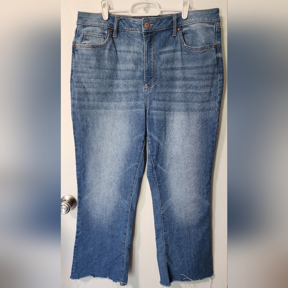 Women's Sonoma Kick Flare Frayed Hem Denim sz 16 - Picture 3 of 6